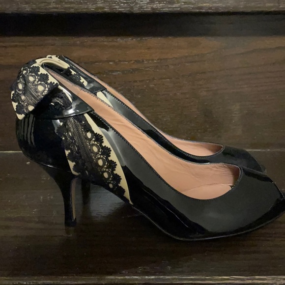 Valentino RED Heels - Picture 1 of 8